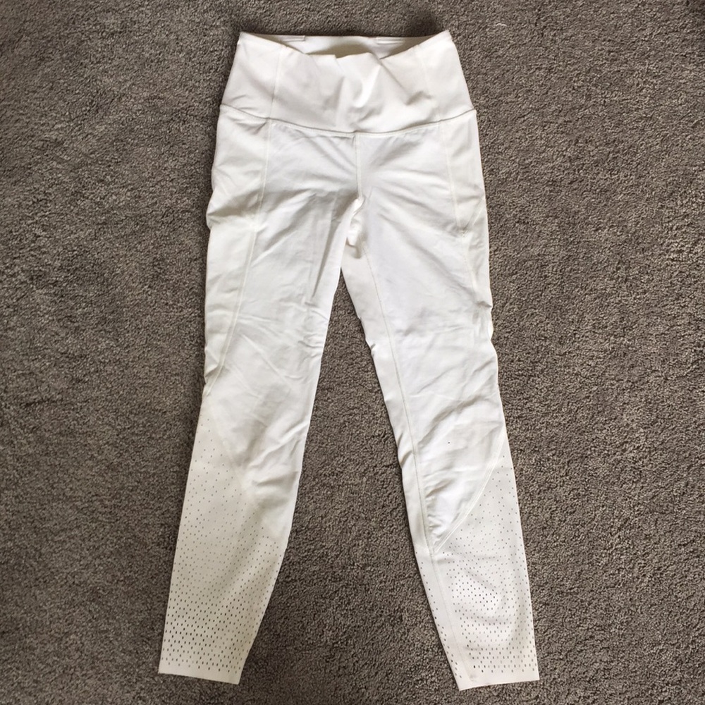 White Lululemon leggings